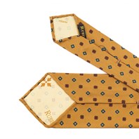 Ocher silk twill tie with geometric print Alternative Image