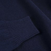 Collo alto cashmere blu Immagine alternativa