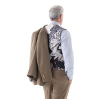 Beige shantung double-breasted waistcoat with scarf lining Alternative Image