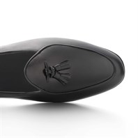 Marphy leather black with tassels Alternative Image