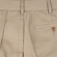 Limited Edition biscuit cotton and linen bermuda shorts Alternative Image