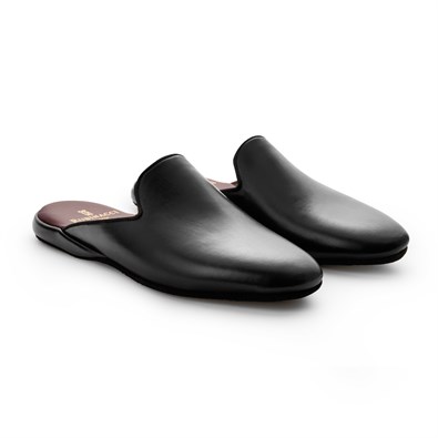 Comfort slipper in black calfskin leather